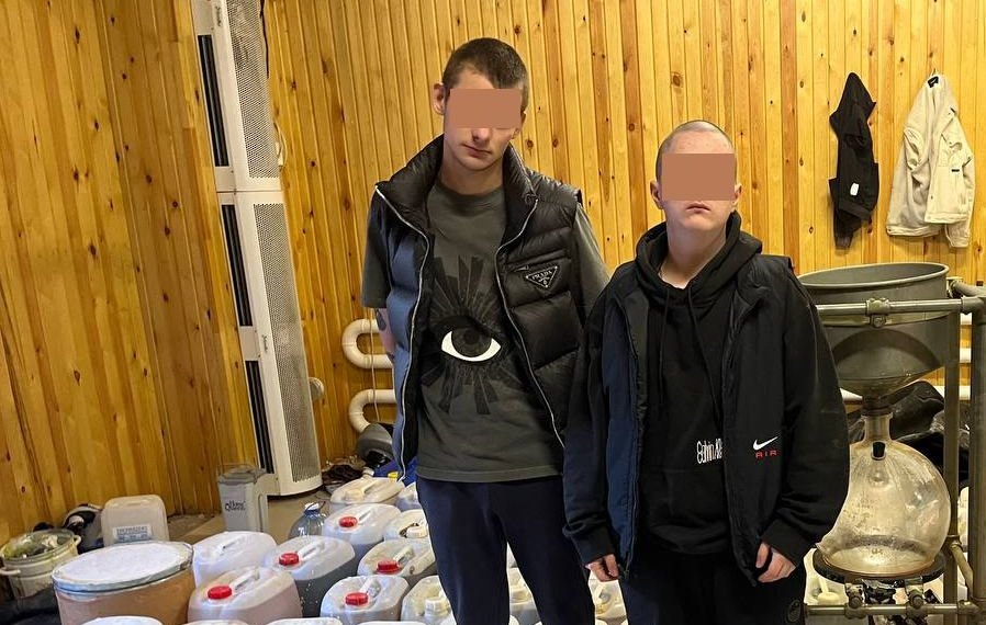 Наркогараж с латвийцами обнаружили силовики в Советском районе Новосибирска