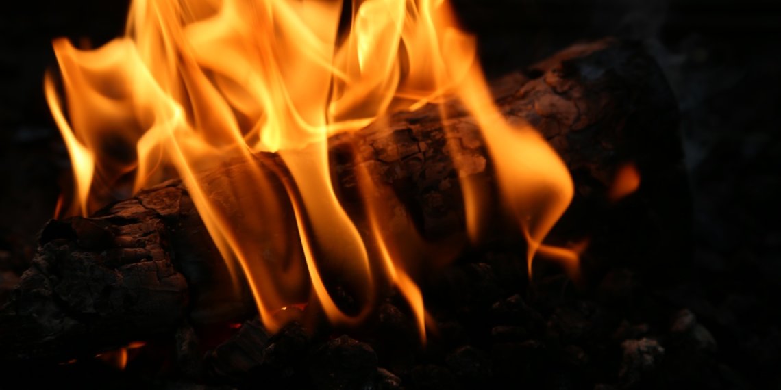 В Новосибирске за десять дней произошло более 100 возгораний