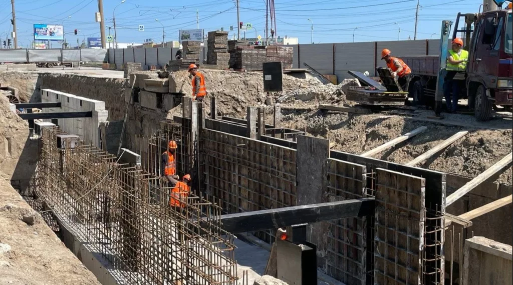 В Новосибирске приступили к замене теплосетей на 25-ти участках