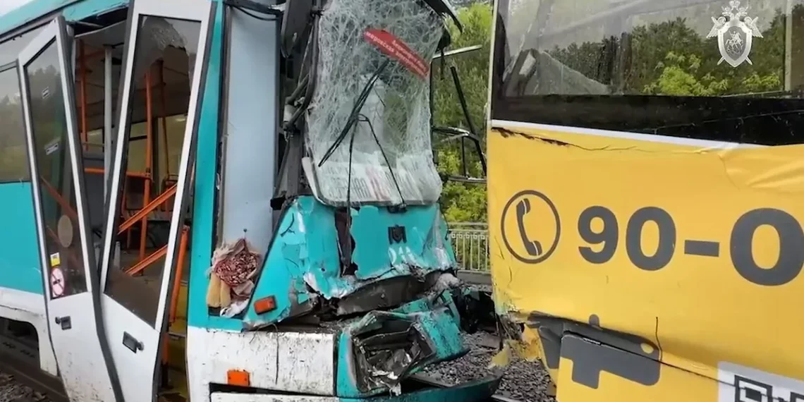 Директор и мастер компании-перевозчика задержаны по делу о ДТП с трамваями в Кемерове