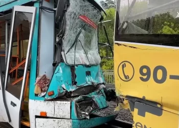 Директор и мастер компании-перевозчика задержаны по делу о ДТП с трамваями в Кемерове