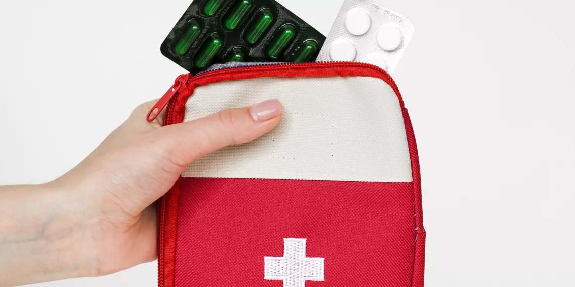 Эксперты рассказали, как собрать аптечку в отпуск