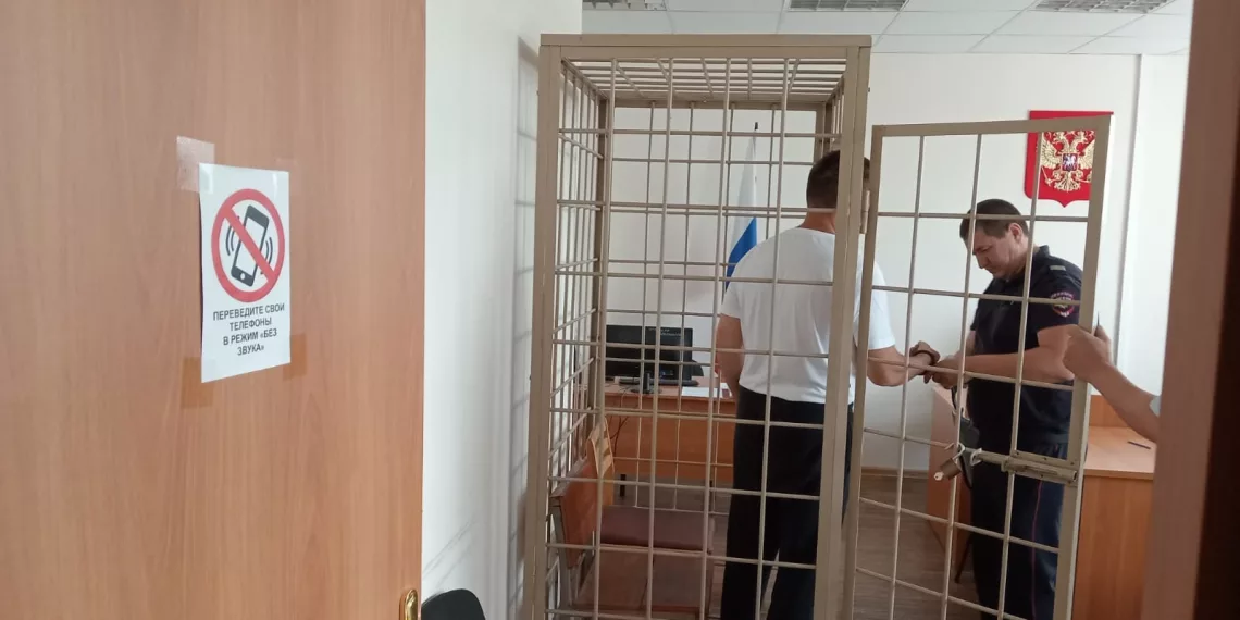 Подозреваемого по делу о пожаре в Оби взяли под домашний арест