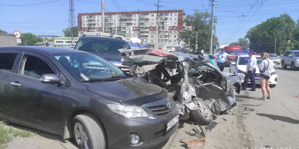Подробности смертельного ДТП с четырьмя автомобилями в Новосибирске опубликовали правоохранители