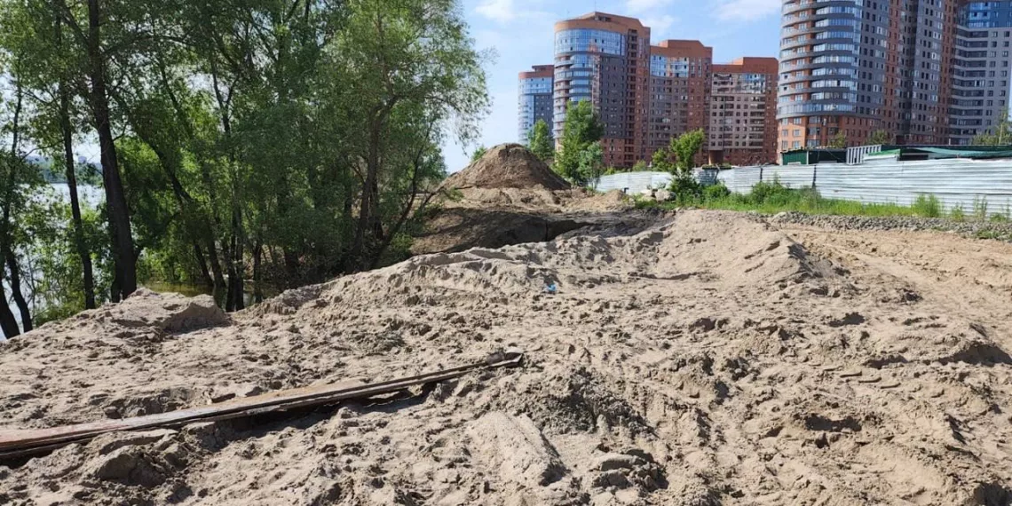 Сотрудников строительной фирмы оштрафовали за возможное загрязнение Оби