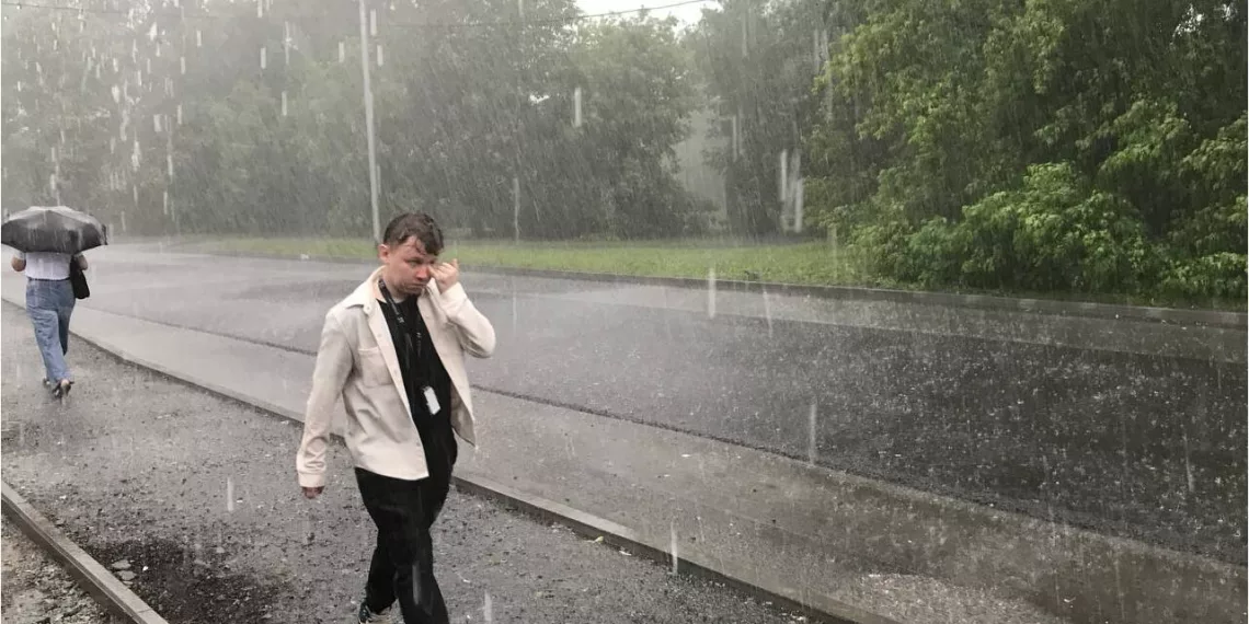 На Новосибирск обрушился ливень с градом