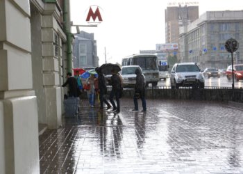 Из-за затяжного дождя улицы подтопило в трех районах Новосибирска