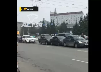 Пять автомобилей столкнулись в центре Новосибирска