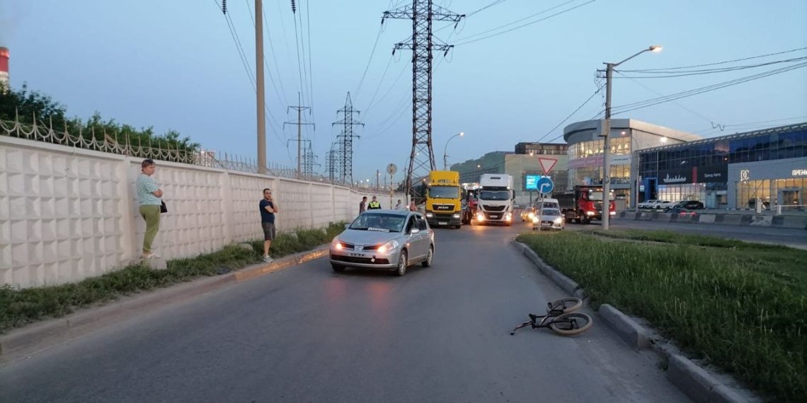 Водитель Nissan сбил 13-летнего велосипедиста в Новосибирске
