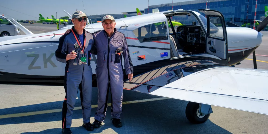Новозеландские пилоты прибыли в Новосибирск в рамках кругосветки
