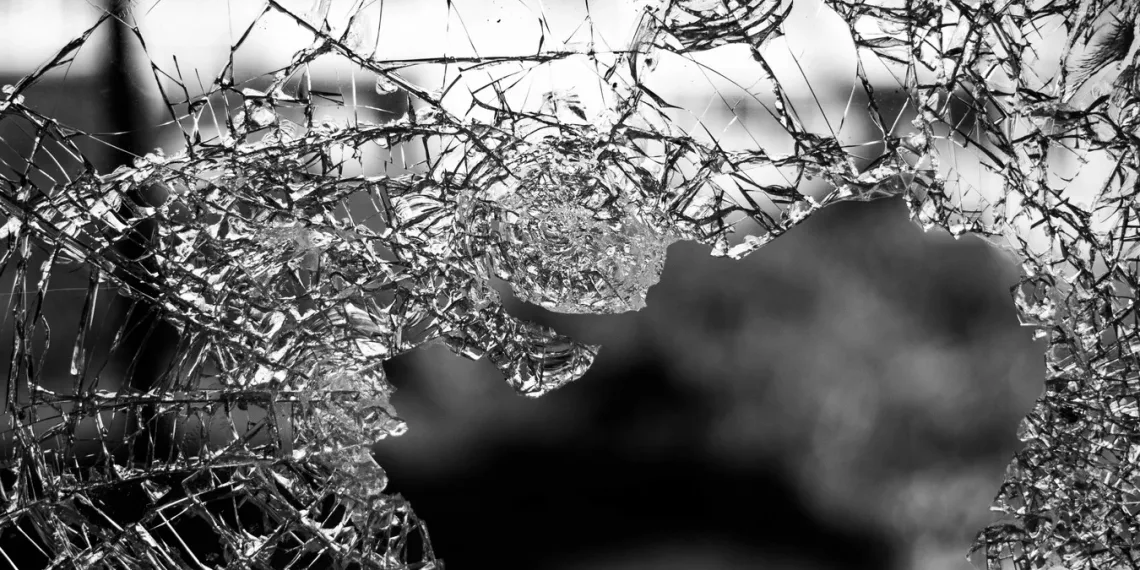 В Новосибирской области с сибиряков хотят взыскать около 200 тысяч за хулиганство сына