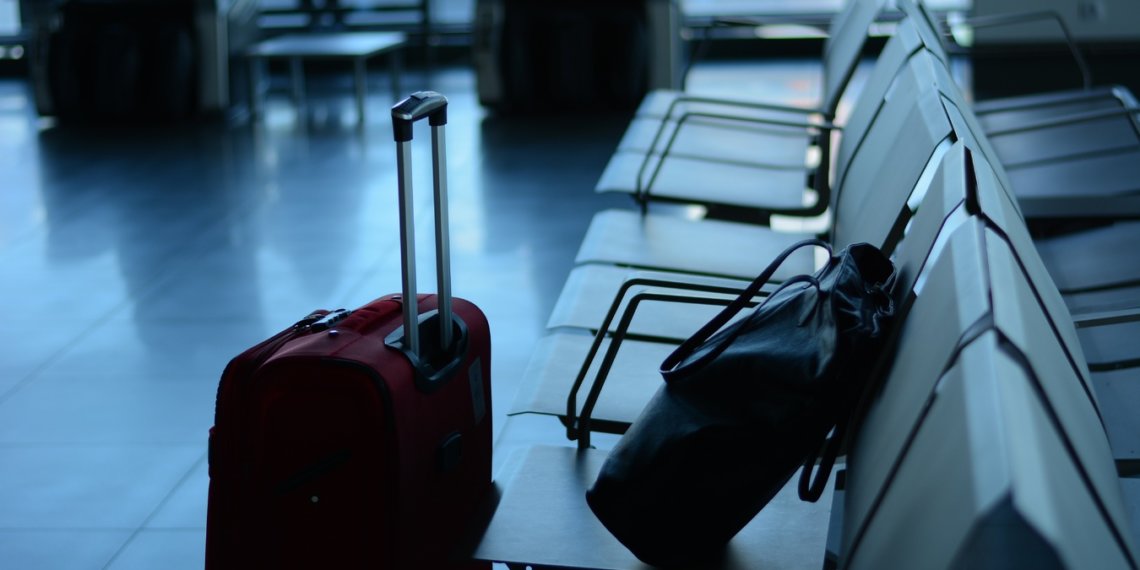 Новосибирец погасил долг перед 12-летним сыном ради отдыха за границей