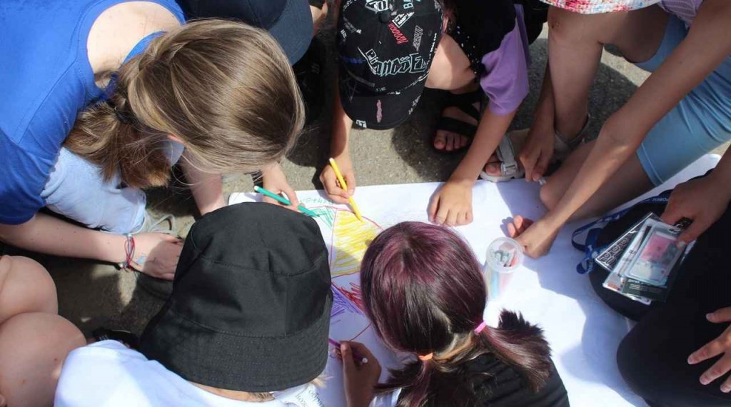 В новосибирских лагерях отдохнули сотни детей участников спецоперации