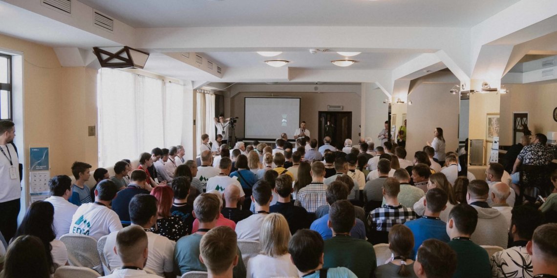 Технический директор «Россети Новосибирск» выступил на международной научной конференции