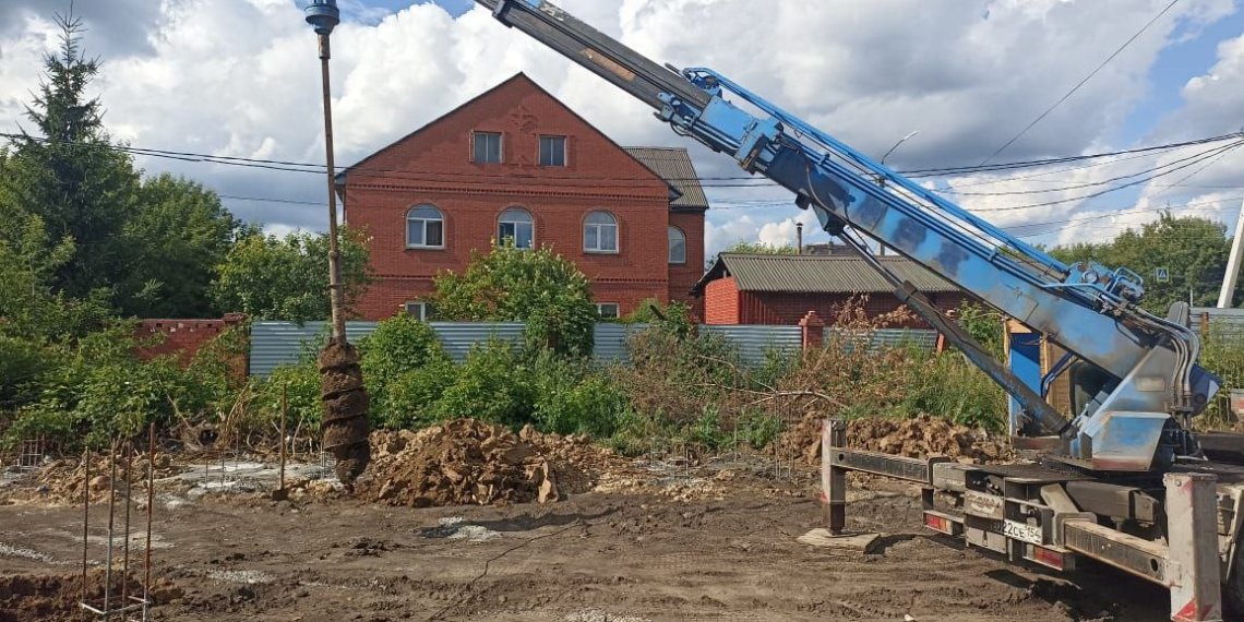 Без электричества остались более 2 тысяч жителей Оби из-за аварии