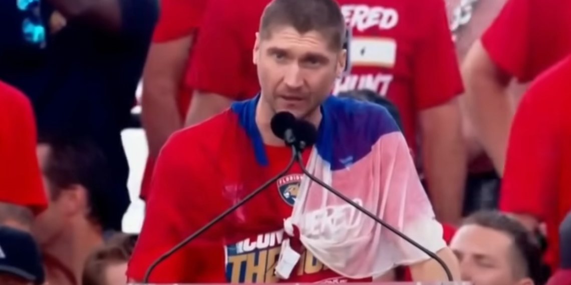 Хоккеист из Сибири Сергей Бобровский выиграл Кубок Стэнли