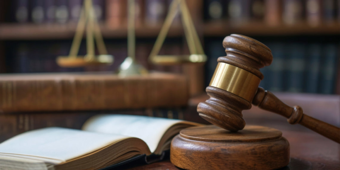 Дали взятку за вывоз леса и были осуждены два предпринимателя в Алтайском крае