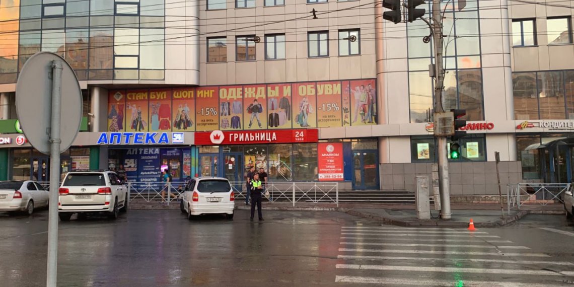 В Новосибирске самокатчик сбил 9-летнего мальчика