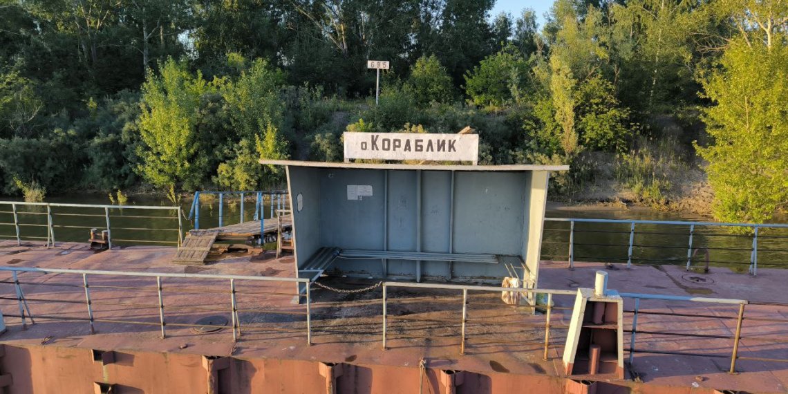 Экологический теплоход отправится на остров Кораблик — волонтёры очистят его от мусора