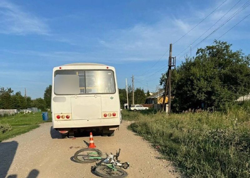 Автобус насмерть сбил 7-летнего мальчика на велосипеде в Черепановском районе