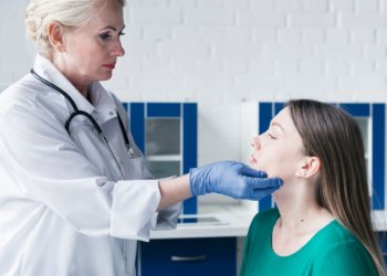 Заведующей лор-отделением выплатят 300 тысяч за незаконное уголовное преследование в Новосибирске