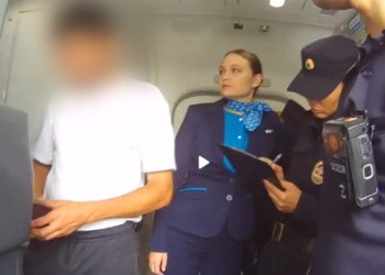 Иностранца задержали за перекур в туалете самолета до Новосибирска