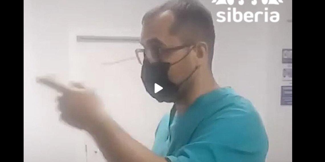 Врач обматерил пациентку в травмпункте из-за жалоб на боль в пальце в Новосибирске