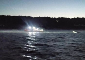 Под Новосибирском затонуло маломерное судно с тремя людьми на борту