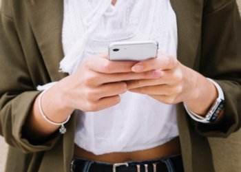 Приложение «Авито» вернулось в App Store