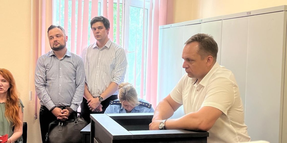 Адвоката из Новосибирска судят за то, что раскрыл тайну следствия на «Мужское и Женское»