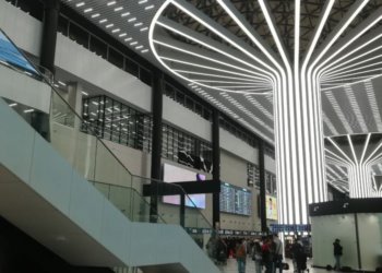 Блогер Артемий Лебедев поставил новый терминал Толмачево в пример Лондону