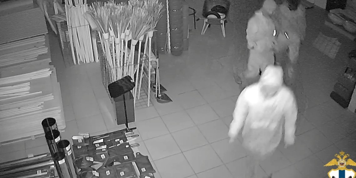 «Медвежатников»  будут судить в Новосибирске за серию офисных краж