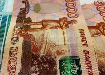 Банки подсчитали, сколько денег заработали россияне на вкладах за 2023 год и первую половину 2024 года