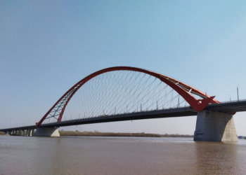 Новосибирец пытался спрыгнуть с Бугринского моста