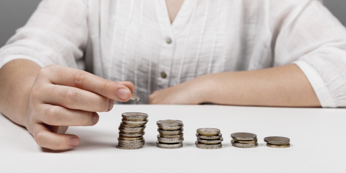 Более 70% россиян планируют копить деньги до конца 2024 года