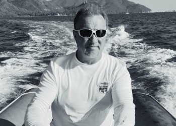 Погибшим на Байкале туристом оказался известный сибирский яхтсмен