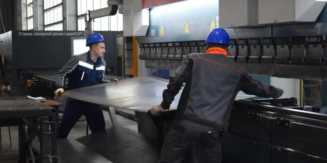 Какие рабочие профессии новосибирцы считают самыми престижными — опрос