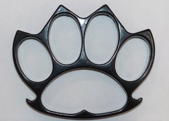 В Толмачево у гражданина Таджикистана изъяли кастет