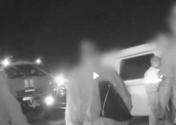 Супружескую пару высадили из самолета за хулиганство в Новосибирске