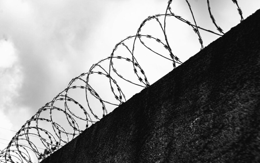 Двух наркоторговцев из Узбекистана отправили на 8 лет в колонию Новосибирска