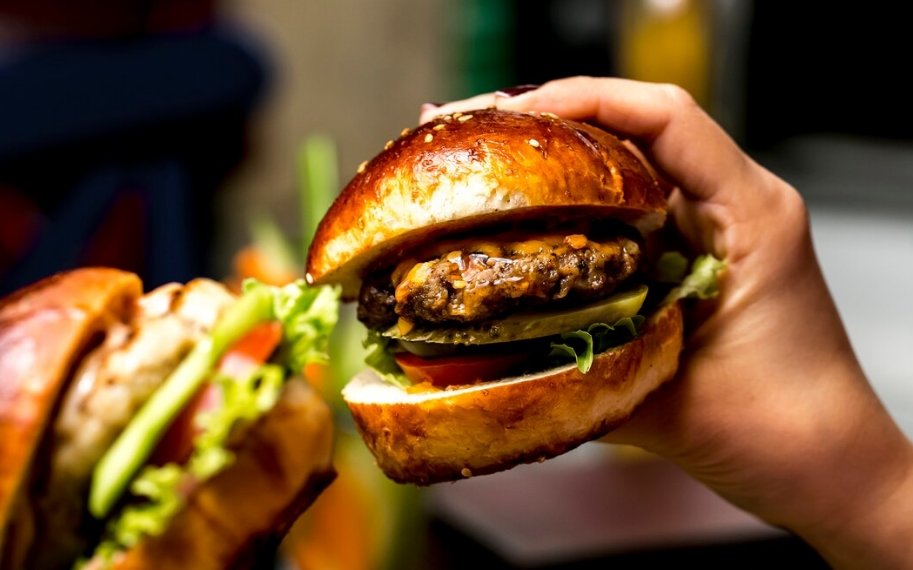 Индекс гамбургера проанализировали в России
