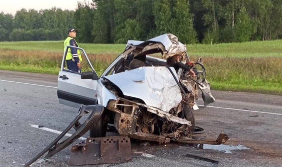 На трассе Красноярского края три человека погибли в ДТП