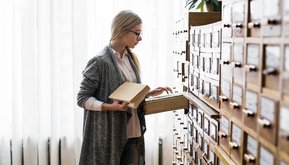 Более 4 млн архивных документов оцифруют в Новосибирской области