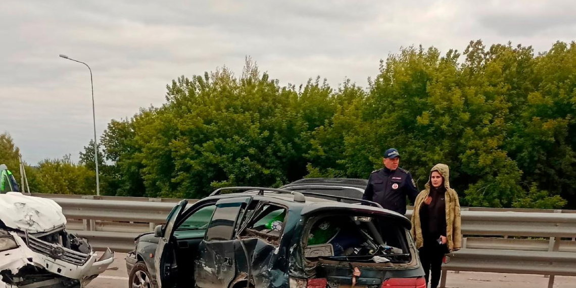 Засмотрелся в телефон: два автомобиля столкнулись на Советском шоссе