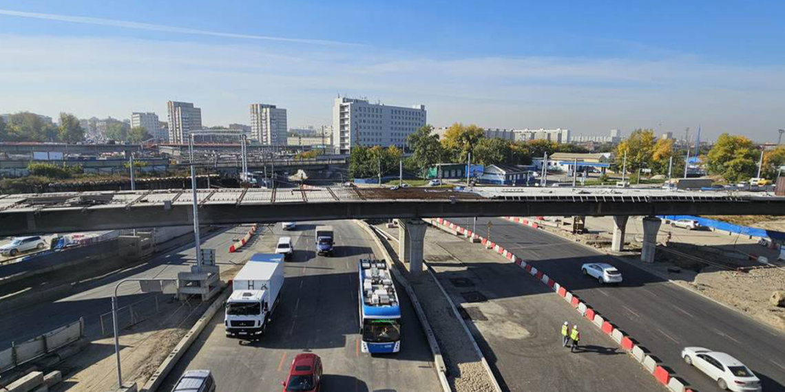 Спустя год власти вернули прежнюю схему движения на площади Труда