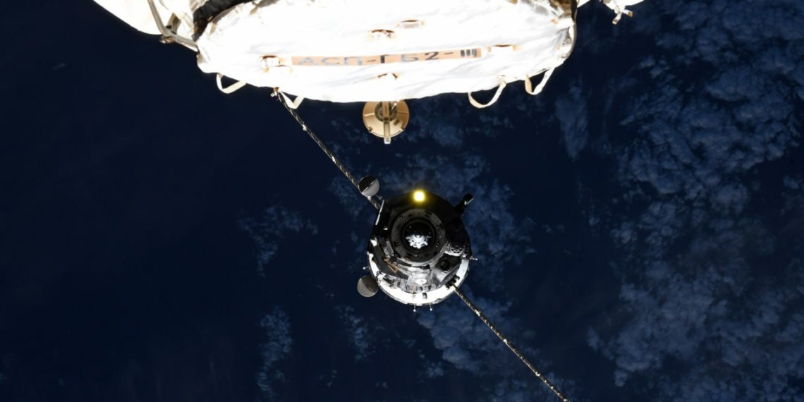 Два мировых рекорда установили российские космонавты