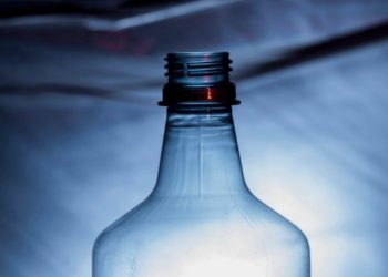 Эксперты — какой среднестатистический портрет покупателя водки в России