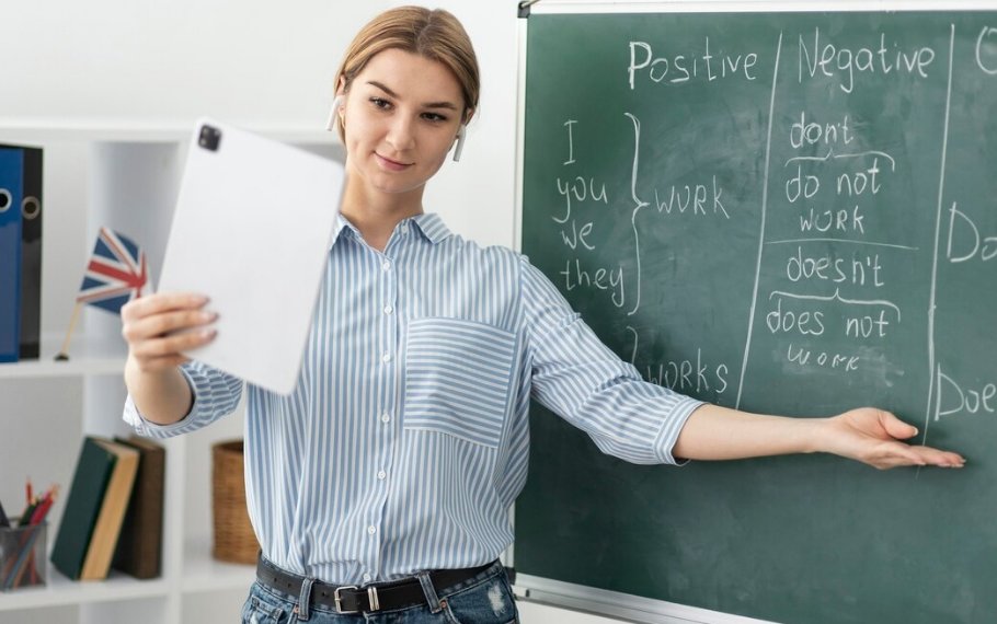 Учителей России научат разбирать автомат и управлять беспилотником