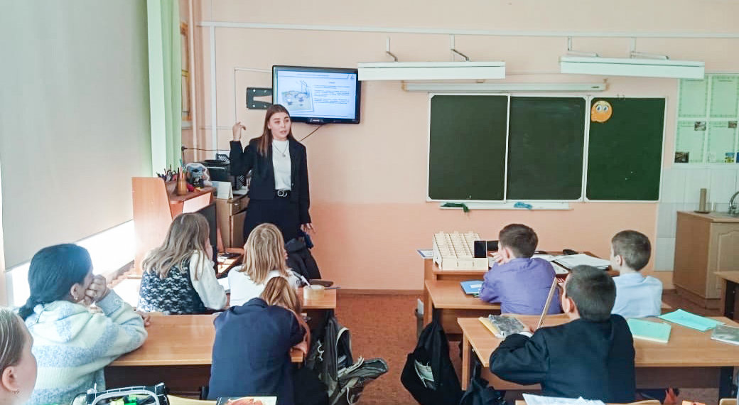 «Россети Новосибирск» провели урок электробезопасности накануне Дня учителя