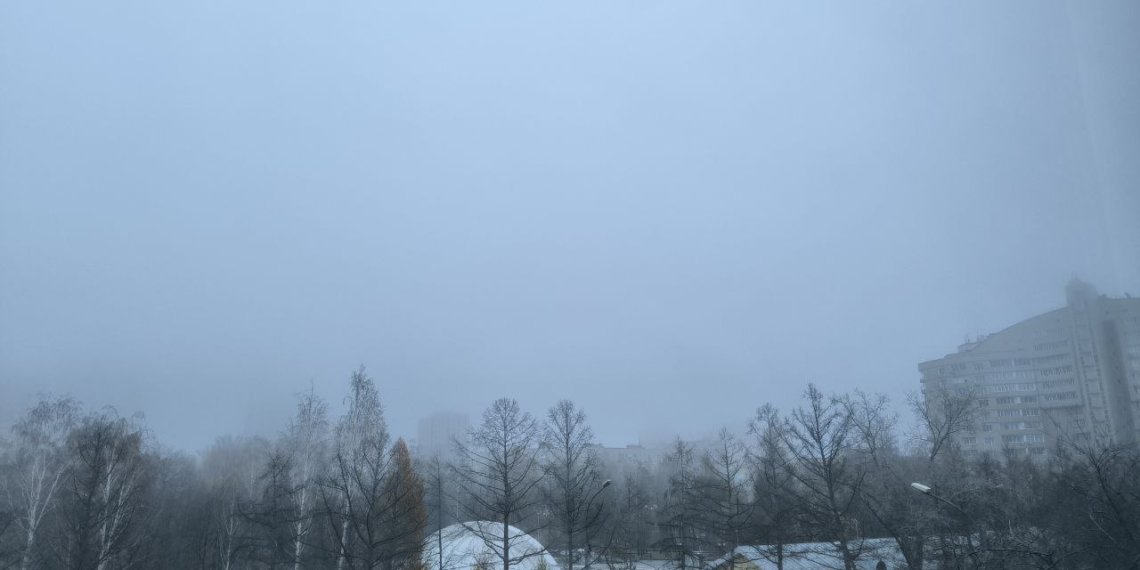 Новосибирск окутал густой утренний туман